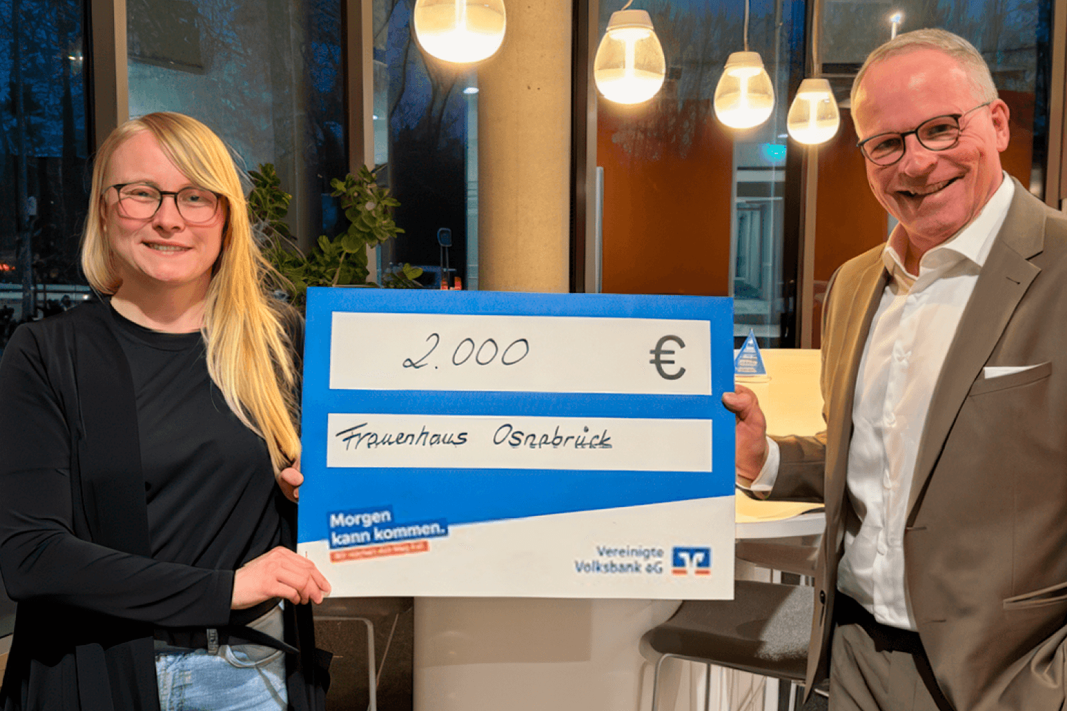 2.000 € für Schutz und Unterstützung – Spende an das Frauenhaus Osnabrück